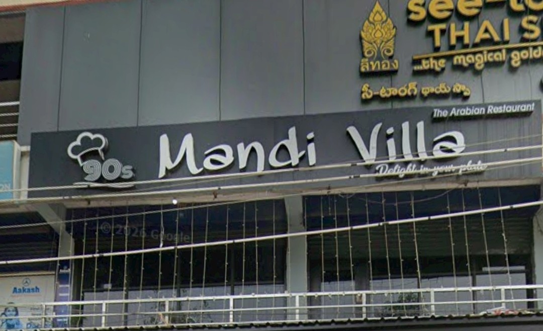 90s mandi villa